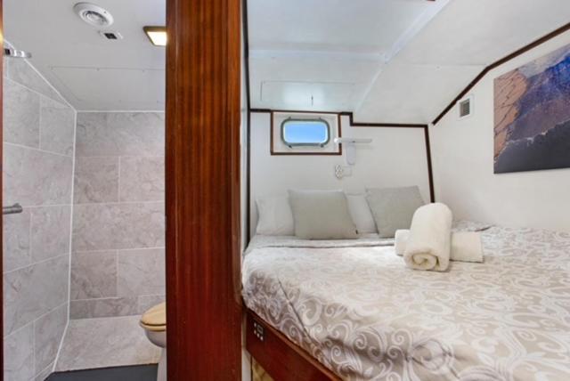 Classic Yacht With Huge Deck&amazing Views *